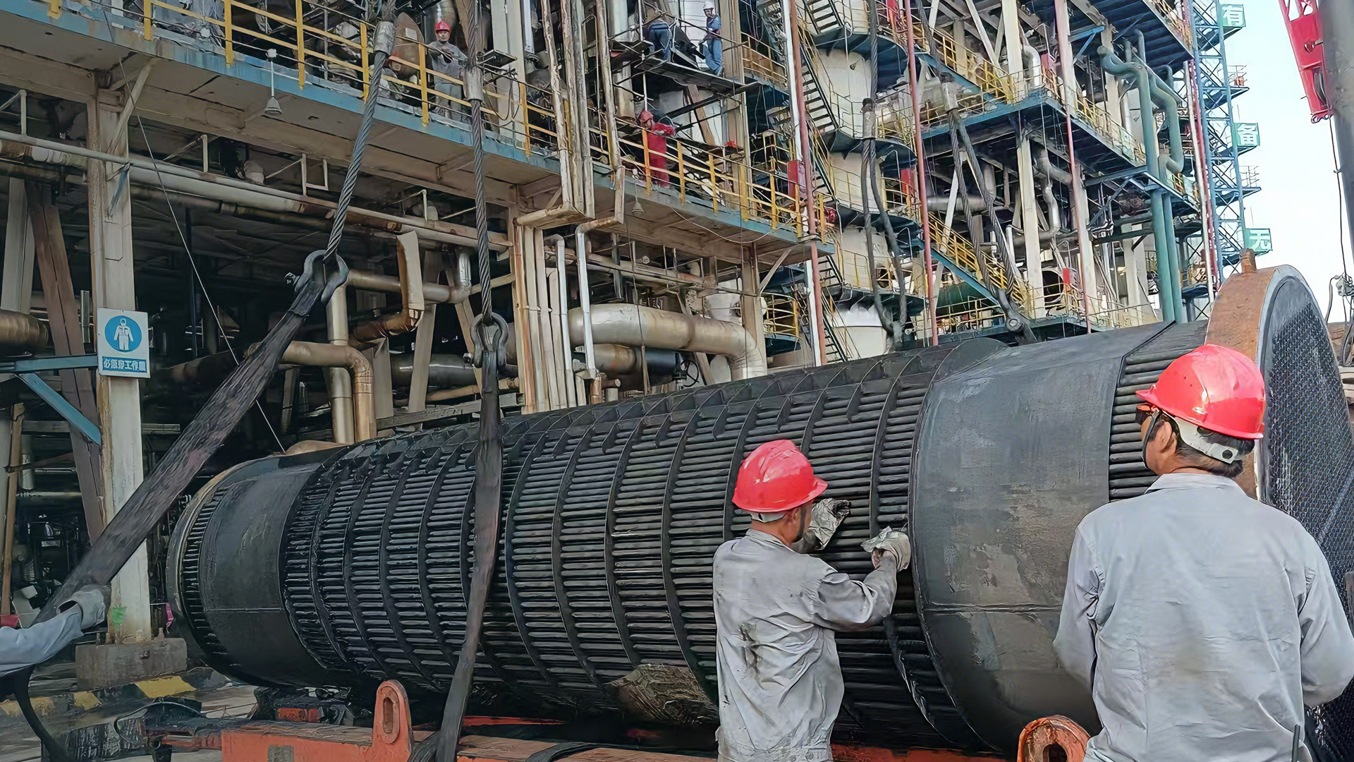 Power plant condenser bundle extraction