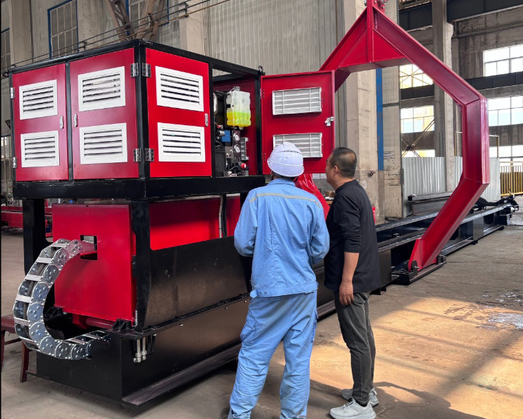 Diesel hydraulic system of a 45T tube bundle extractor