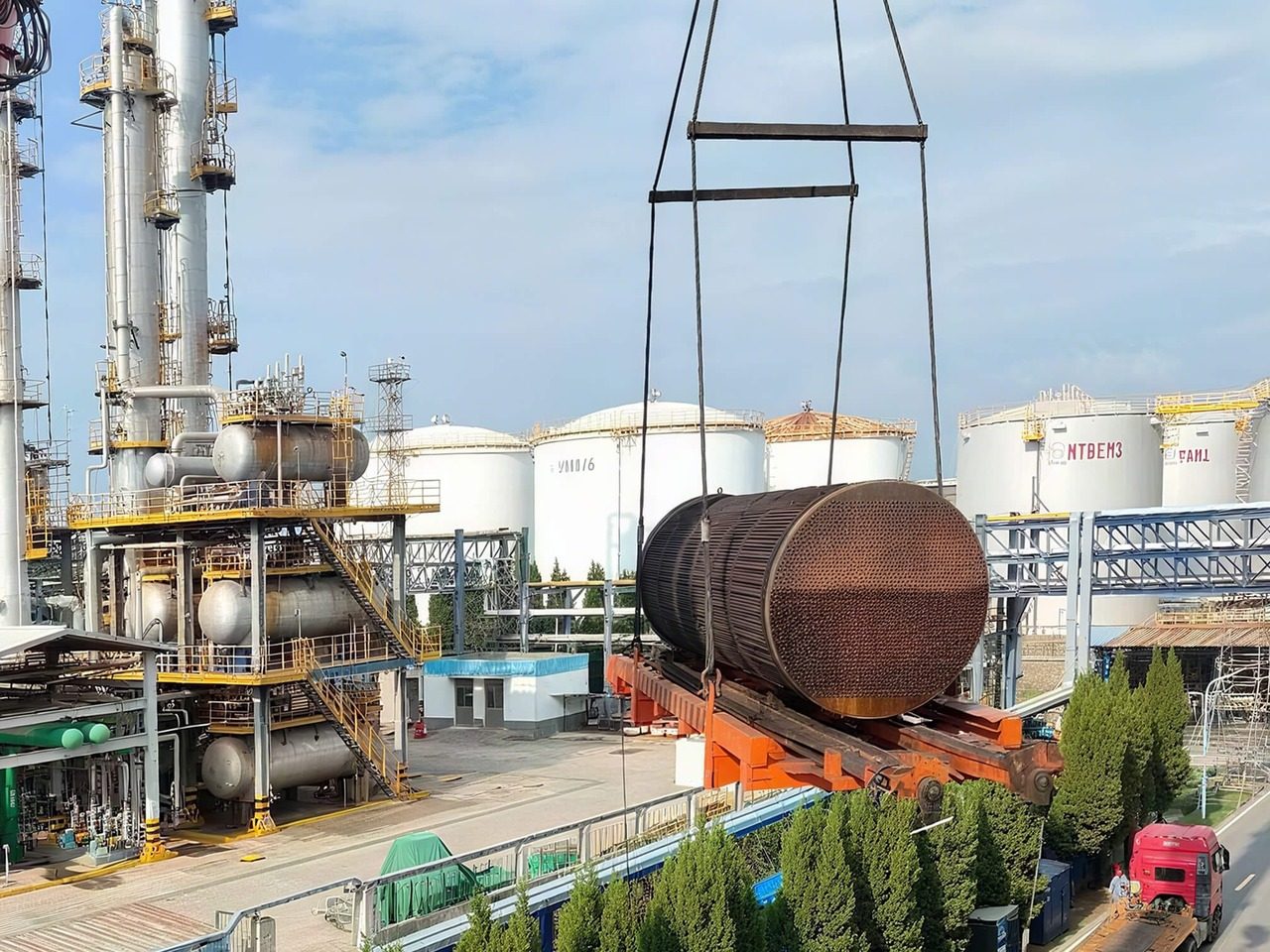 Heavy-Duty Tube Bundle Extractor: Improving Safety and Efficiency in Refinery Turnarounds