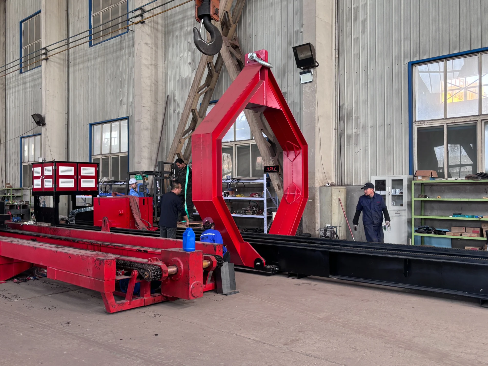 Diesel tube bundle extractor in Qingwei workshop before testing